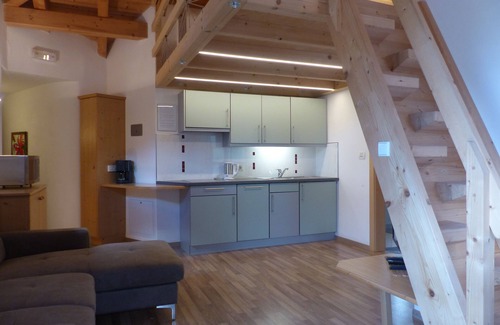 Caines Apartment | Vacation apartment for 2-4 people - south-facing balcony - bathing pond