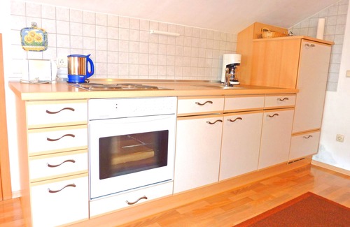 Aschau im Chiemgau Apartment | Vacation apartment II combined living room/bedroom and south-facing balcony, 33 sqm