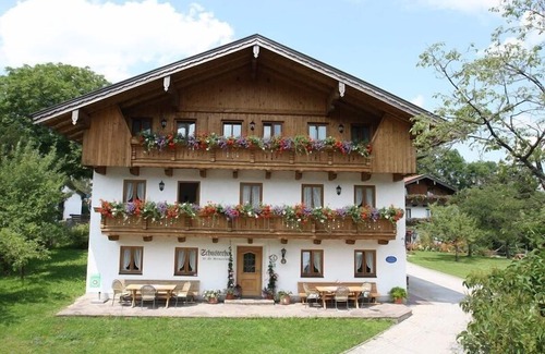 Bernau am Chiemsee Apartment | Vacation apartment Gerti for 1-5 persons (100 sqm, upper floor)