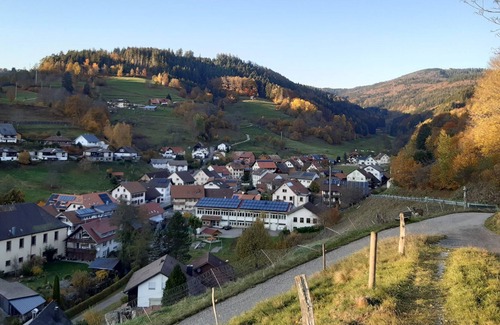 Kleines Wiesental Apartment | Vacation apartment, 90 sqm, 3 bedrooms, covered balcony, max. 6 persons