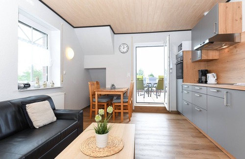 Neuharlingersiel Apartment | Vacation apartment Luuv - House Flinthörn