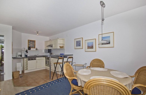 Breege Apartment | Vacation apartment near the harbor with terrace and sea view - Hafenhäuser Breege FeWo 13