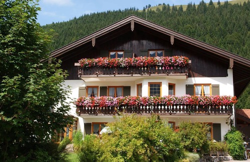 Oberjoch Apartment | Vacation apartment Kühgund - House Ornach