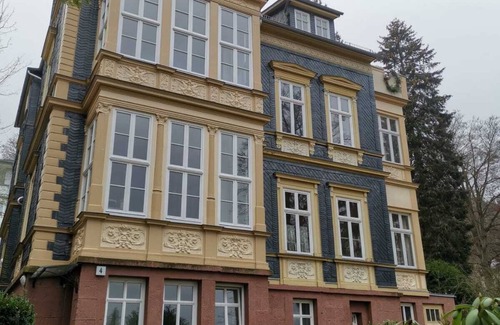 Friedrichroda Apartment | Vacation apartment "Villa am Kurpark" - Maisonette