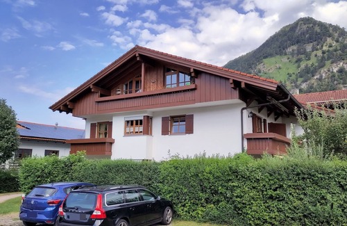 Marquartstein Apartment | Vacation apartment Achental, 2-4 persons, 80 sqm, 2 sep. Bedroom, WLAN, Balcony