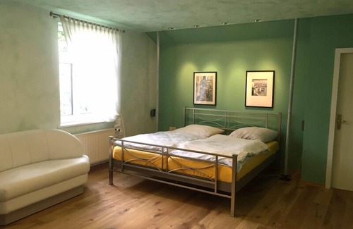 Loschwitz Apartment | Vacation apartment 130 sqm in an elegant villa on the Elbe slope