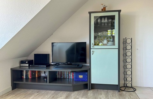 Doese Apartment | Vacation apartment 17 near the beach in Haus Elbstrom with a view of the Döse spa gardens