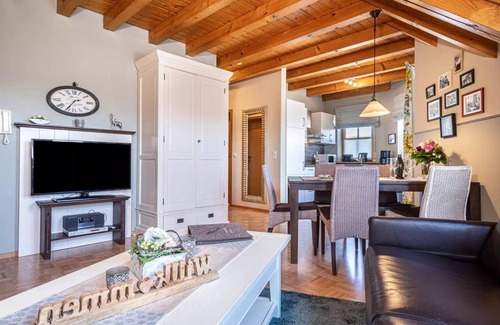 Neufrach Apartment | Vacation apartment 6, 98 sqm, 3 bedrooms, max. 5 persons
