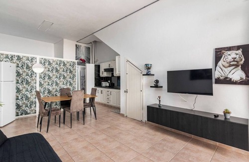 La Listada Apartment | Vacation Apartment 'Apartamento La Listada Bajo' with Wi-Fi