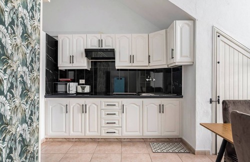 La Listada Apartment | Vacation Apartment 'Apartamento La Listada Bajo' with Wi-Fi