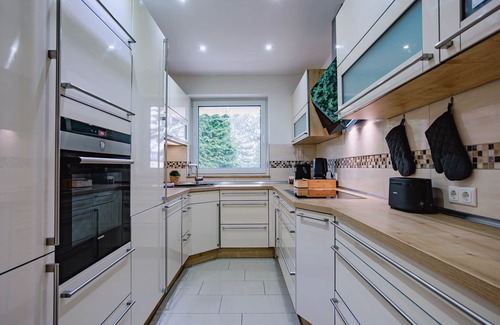 Holsterhausen Apartment | Vacation apartment/apartment for 7 guests with 90m² in Essen (272774)