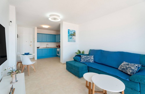 Chayofa Apartment | Vacation Apartment 'Blue with Amazing View' with Sea View, Shared Pool and Wi-Fi
