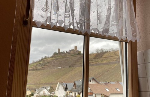 Alken Apartment | Vacation apartment Burgblick - Fischers Ferienhaus