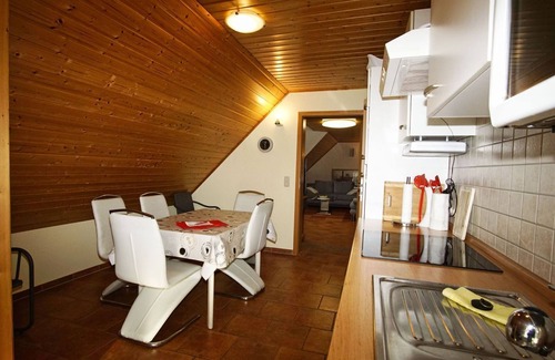 Wiek House | Vacation apartment close to the beach with sea view - Ferienhaus Strandlatscher FeWo 03 -