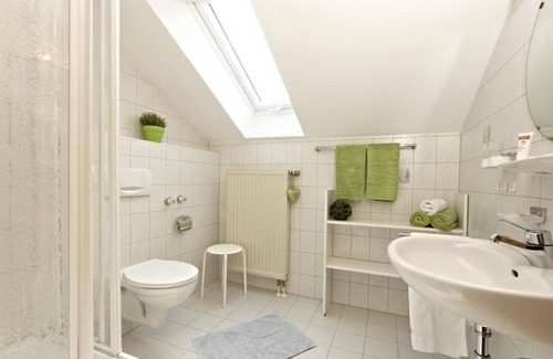 Bad Kohlgrub Bed & Breakfast | Vacation apartment Großenast - Guesthouse Alpina
