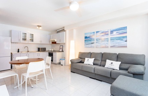 El Medano Apartment | Vacation Apartment 'El Médano By Agüita Salada Suites' with Wi-Fi