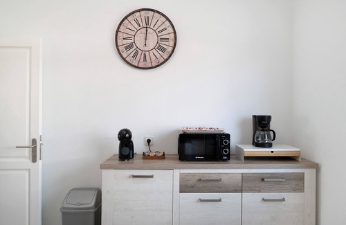 Playa Blanca Apartment | Vacation Apartment 'Seaview Limones' with Sea View, Private Terrace and Wi-Fi
