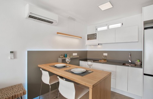 Puerto Rico Apartment | Vacation Apartment 'Sun and Serenity Pool Wifi' with Sea View, Wi-Fi and Air Conditioning