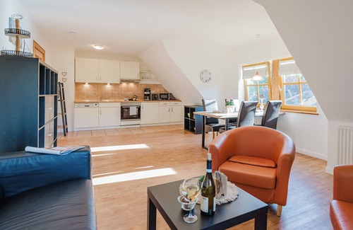 Vadersdorf Apartment | Vacation apartment half-timbered house "Westen oben" - Bauernhof Hopp