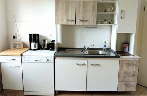 Dolzschen Apartment | Vacation apartment in an area characterized by wine and fruit growing