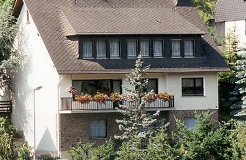 Oberwesel Apartment | Vacation apartment Karbach - apartment, bathroom, WC, 2 bedrooms