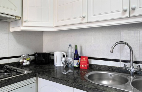San Andres Apartment | Vacation Apartment 'Las Teresitas Beach' with Mountain View, Balcony and Wi-Fi
