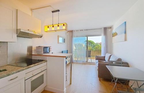 Plaine de la Brague Apartment | Vacation apartment near sea with private parking