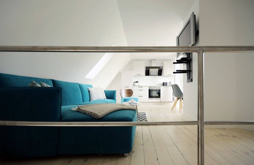 Stralsund Apartment | Vacation apartment on the Strelasund 150m to the beach WLAN 250Mbits & e-car connection