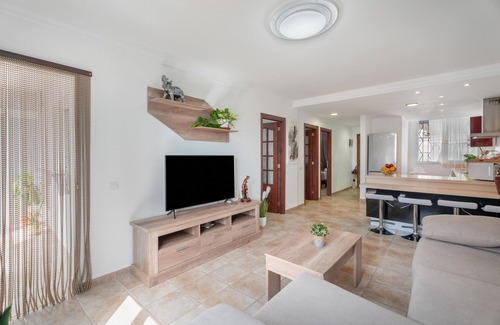 Las Caletillas Apartment | Vacation Apartment 'Paseo Maritimo Vistamar' with Sea View, Shared Pool and Wi-Fi