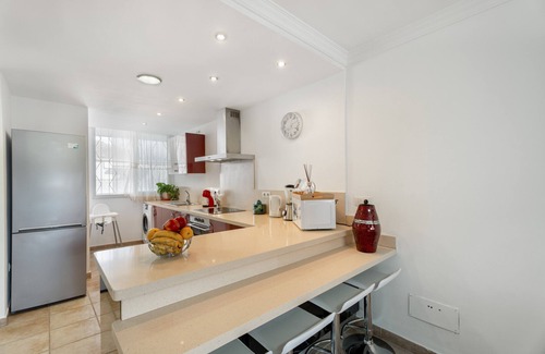 Las Caletillas Apartment | Vacation Apartment 'Paseo Maritimo Vistamar' with Sea View, Shared Pool and Wi-Fi