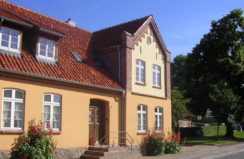 Kluetz Apartment | Vacation apartment "Rosengarten" - Holiday home "Am Linden-Brink"