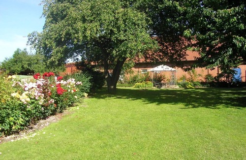 Kluetz Apartment | Vacation apartment "Rosengarten" - Holiday home "Am Linden-Brink"