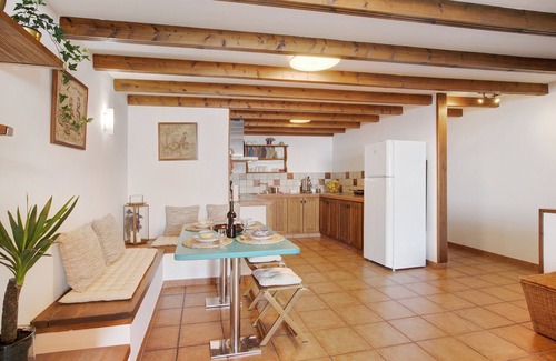 Tacoronte Apartment | Vacation Apartment 'Salitre Suite Experiences' with Sea View, Private Terrace and Wi-Fi