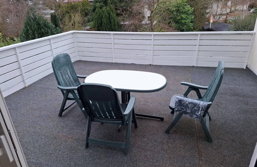 Nordenham Apartment | Vacation apartment "Schöne Aussicht" with large balcony-terrace