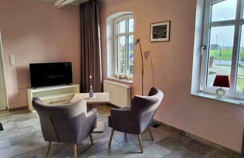 Dornumergrode Apartment | Vacation apartment Störtebeker Stube with garden near Dornumersiel