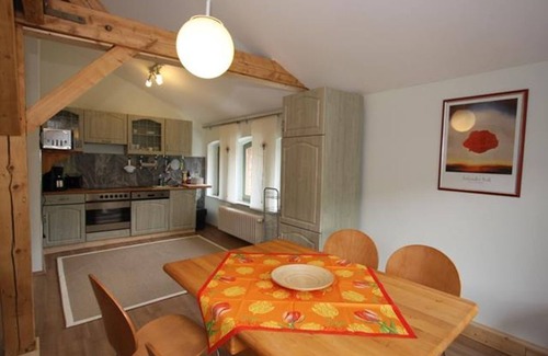 Thale Apartment | Vacation apartment Theophanu - Therme included - Ferienwohnungen Am Kurpark - Fam.