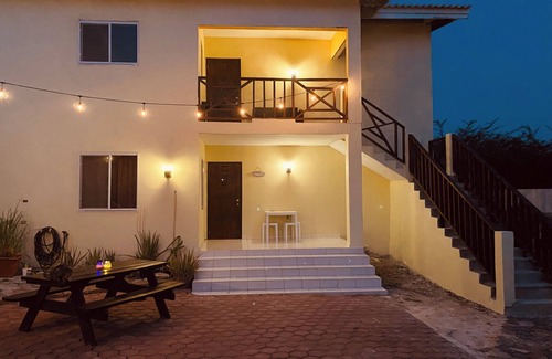 Willemstad Apartment | Vacation apartment with pool