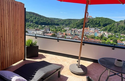 Riedenburg Apartment | Vacation apartment with well-kept oak parquet flooring and ventilation system for up to 4 people
