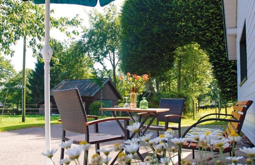 Mutzenich Apartment | Vacation apartment with mountain view