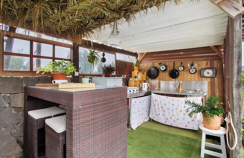Tinajo Apartment | Vacation 'Ca' Paca Y Pepe' with Shared Garden and Wi-Fi