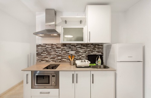 Playa de Arinaga Apartment | Vacation 'Casa Paula - 24' with Mountain View, Private Pool and Wi-Fi