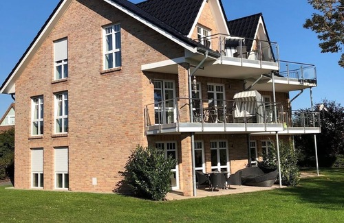 Neue Tiefe Apartment | Vacation apartment Fehmarn Brise with balcony in Haus Bürgermeister-Fox 44a on Fehmarn