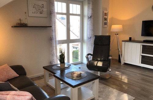 Neue Tiefe Apartment | Vacation apartment Fehmarn Brise with balcony in Haus Bürgermeister-Fox 44a on Fehmarn