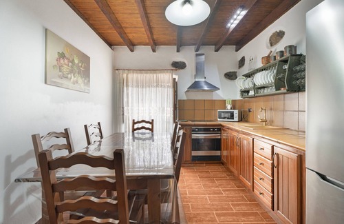 La Matanza de Acentejo House | Vacation Home 'Los Panaderos' with Mountain View, Balcony and Wi-Fi