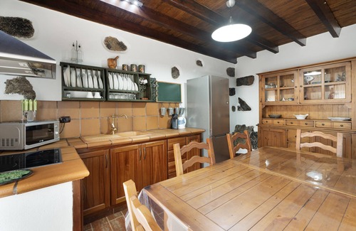 La Matanza de Acentejo House | Vacation Home 'Los Panaderos' with Mountain View, Balcony and Wi-Fi
