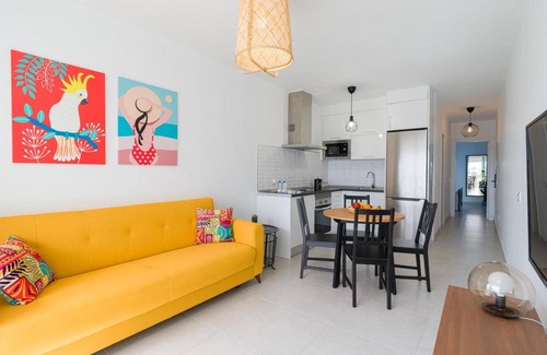 Costa Teguise Apartment | Vacation 'Escape Senator Costa Teguise' with Shared Pool, Balcony and Wi-Fi
