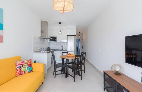 Costa Teguise Apartment | Vacation 'Escape Senator Costa Teguise' with Shared Pool, Balcony and Wi-Fi
