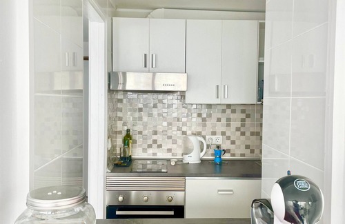 Los Realejos Apartment | Vacation 'Exclusive Views On Top Of The Ocean' with Sea View, Private Terrace and Wi-Fi