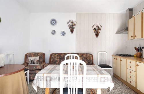 San Ambrosio House | Vacation Home "Las Niñas" with Sea View, Private Terrace & Garden