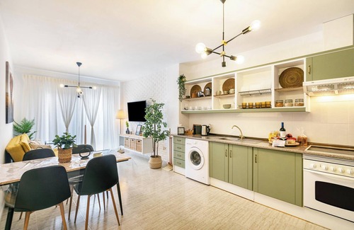 Granadilla de Abona House | Vacation Home 'Refugio Vacacional' with Sea View, Workspace & Wi-Fi